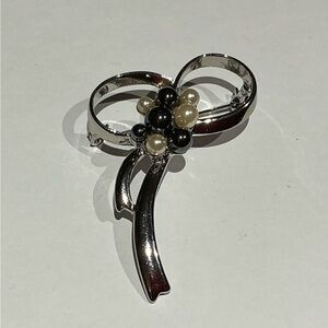 Elegant Silver  Toned Bow Brooch with Faux Pearls